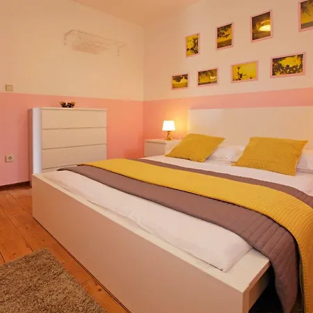 Bruna Apartment