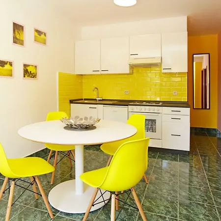 Bruna Apartment *
